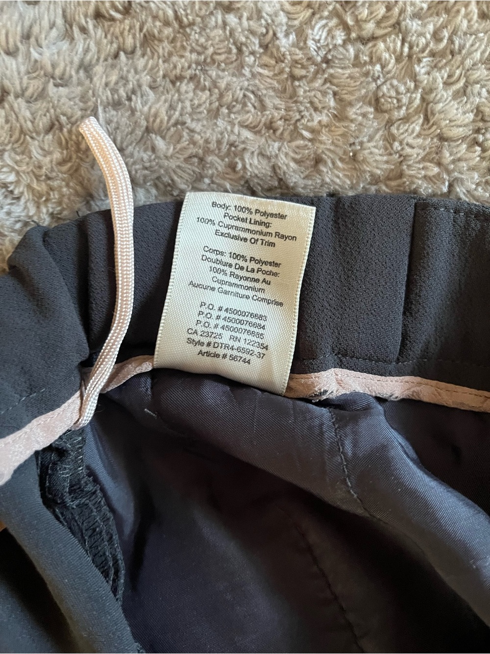 Aritzia Wilfred Darontal Cropped Crepe Trousers - Picture 7 of 10